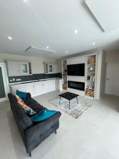 Oakdale Lodge - - 6