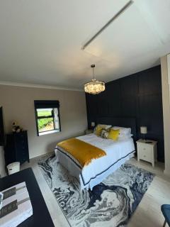 Oakdale Lodge - - 9