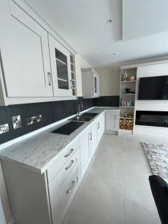 Oakdale Lodge - - 1
