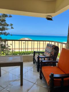 Beachfront Chalet in Green Beach, North Coast - El Alamein - 9