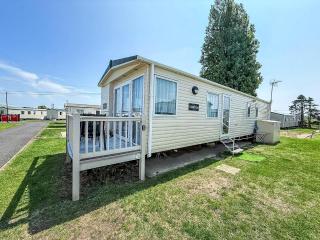 Lovely Caravan With Decking At Heacham Beach In Norfolk Ref 21028T - Heacham - 0