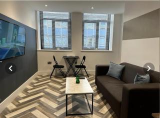 Kings Gate City Centre Apartments - 1 Bed - WIFI - Videocom Entry - Close to Bus & Train Stations - Professionals, Contractors & Tourist Ready - Peterborough - 1