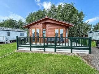 Modern 4 Berth Lodge With Decking At Manor Park In Hunstanton Ref 23024W - Hunstanton - 3