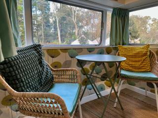 Castlemaine Gardens Vintage 60's Caravan - Castlemaine - 6