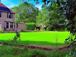 Red Roofs - 5BR Luxury - Large Gardens - EV Point - Near Edinburgh - 5