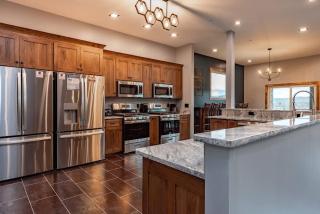 The Crooked Oak Lodge Deep Creek Indoor Pool-Hot Tub-Dogs Welcome - 5