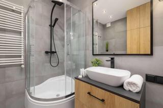 Przestronny Apartament w Zielonej Okolicy Parking by Noclegi Renters - Sosnowiec - 6