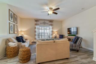 Last Minute Disney Getaway! Private Pool, Hot Tub & Games Room. Book Now! #97687 - Davenport - 4