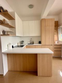 Beautiful Seaview Spacious two bedroom flat - 2
