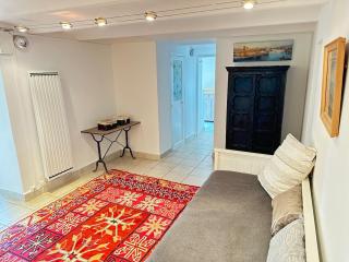 Listed house, sea and 100 m2 garden - Bandol - 9