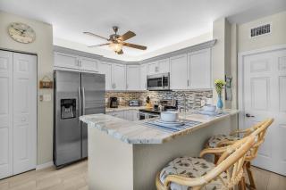 Fun and Magical Beach Escape - Amazing Beach Condo - Roelens - Fort Myers Beach - 3