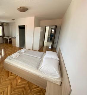 Apartments Deli - 1