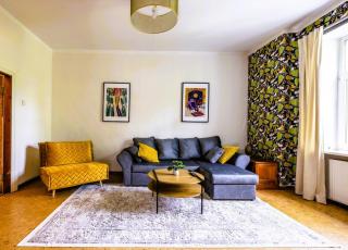 City center, High ceilings, 75m2 2BR Free parking - 3