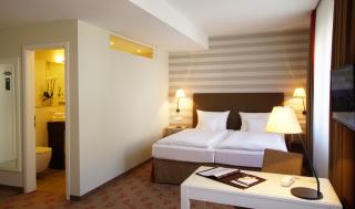 Landhotel Sanct Peter - Bad Neuenahr-Ahrweiler - 1