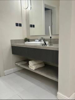 Qurtabah modern apartment - Riad - 1