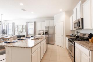 Last Minute Disney Getaway! Private Pool, Hot Tub & Games Room. Book Now! #97695 - Davenport - 2