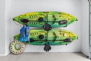 Heated Pool & Kayaks for Adventure - Waterfront Getaway - Roelens - 3
