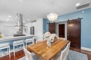 The Blue Bungalow retreat - Houston - 1