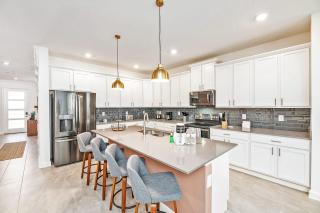 Last Minute Disney Getaway! Private Pool, Hot Tub & Games Room. Book Now! #81933 - Kissimmee - 2