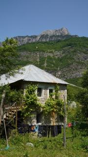 Motina River Guesthouse - Tropojë - 0