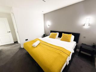 Silver Court Apartments - 2 Bed, 2 Bathroom Modern apartments - FREE Parking, WIFI and Videocom Entry - Peterborough - 4