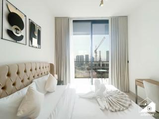 Bright and Modern 1BR Binghatti Amber with City View - 4