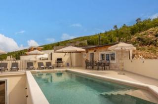 Universe Apartment - 1