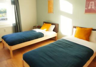 Modern 2BR apartment with 55" Smart TV & DeLonghi coffee machine - Magdeburgo - 1