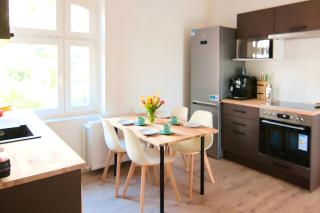 Modern 2BR apartment with 55" Smart TV & DeLonghi coffee machine - Magdeburgo - 5