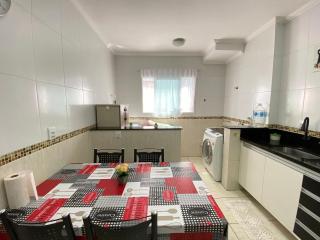Conforto na Praia – Apto 2 Qtos Guilhermina - Praia Grande - 2