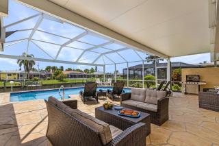 Charming Retreat with Paddleboards for Adventure - Much Ado About Sunshine - Roelens - 3