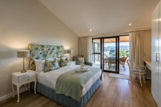 Sanctuary Beach Hideaway - 8 sleeper - 50m onto Robberg 5 - Plettenberg Bay - 6
