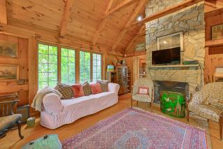 20-Acre Hamptons Nature Escape with Hot Tub and Pool - 6