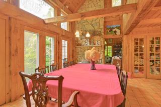 20-Acre Hamptons Nature Escape with Hot Tub and Pool - 5