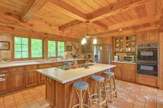 20-Acre Hamptons Nature Escape with Hot Tub and Pool - East Hampton - 2