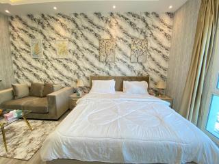 Cozy Studio Apartment Discovery Gardens Building 91 Near Metro Fully Furnished By al sarya Holiday Homes - 8