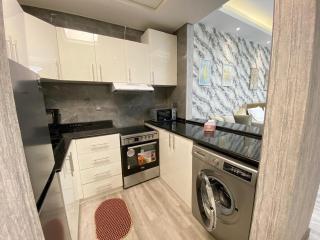 Cozy Studio Apartment Discovery Gardens Building 91 Near Metro Fully Furnished By al sarya Holiday Homes - 1