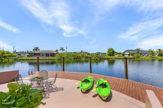 Heated Pool, Game Room, & Dock on Freshwater Canal - Mermaid Cove - Roelens - Cape Coral - 9