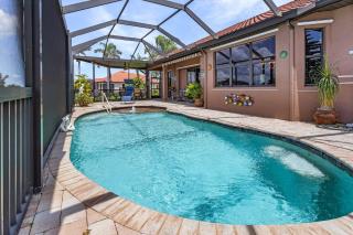 Heated Pool, Game Room, & Dock on Freshwater Canal - Mermaid Cove - Roelens - Cape Coral - 5