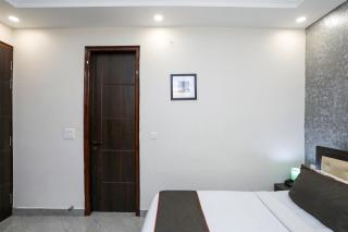 Hotel O The Signature Inn - Indirapuram - 4
