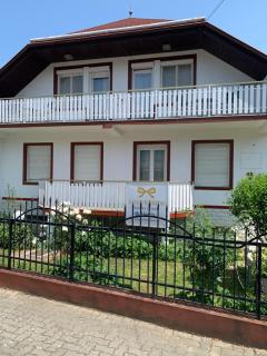 Gold Ribbon Family House - Hévíz - 0