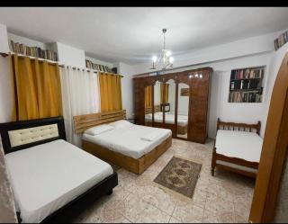 Great Wall Guest House - Gjirokastër - 1
