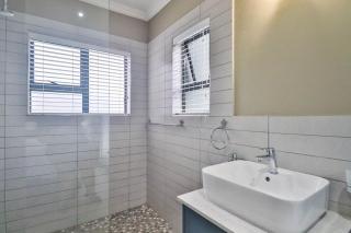 Hartbeespoort Dam Getaway Home - 3