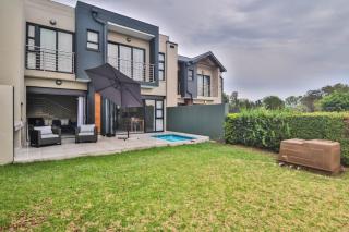 Hartbeespoort Dam Getaway Home - 2