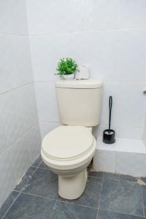 Hamptons Homes Stylish 1 Bedroom Stay close to Eldoret Town - 5