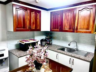 Affordable 2 BR 2 BA w/ Skycable, Netflix, & Amazon Prime - Manila - 5