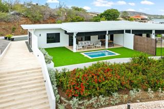 Dolce Vita Beach, Waterfront Bungalows with Private Beach - 2