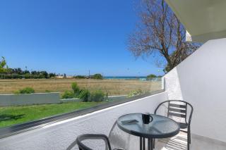 Nirvana Beach Hotel - Theologos - 9