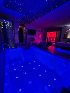 L' Oriental Suite de Luxe - Serrières - 9