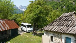 Motina River Guesthouse - Tropojë - 1